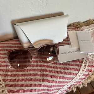 Michael Kors sunnies Michael Kors Anaheim sunglasses, model MK2137U
